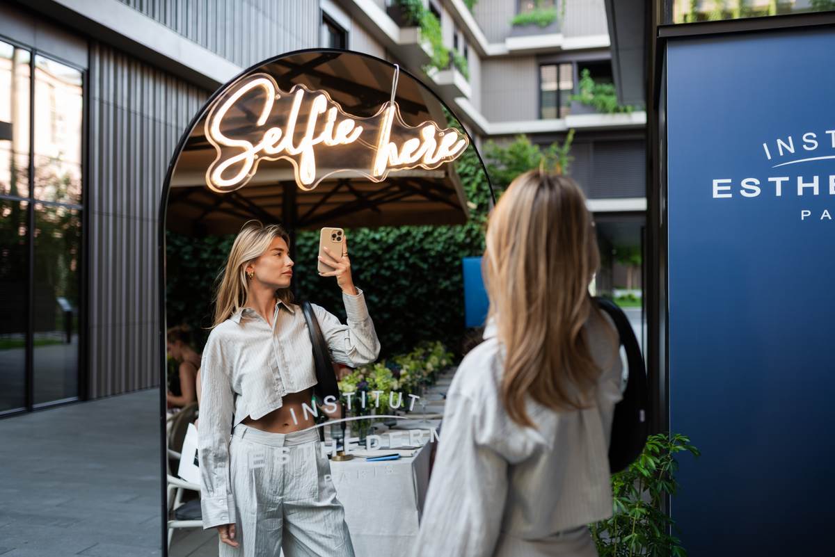 Institut Esthederm Age Proteom predstavljanje 3.jpg