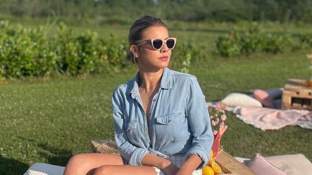 Ana Begić Tahiri u kupaćem kostimu na plaži