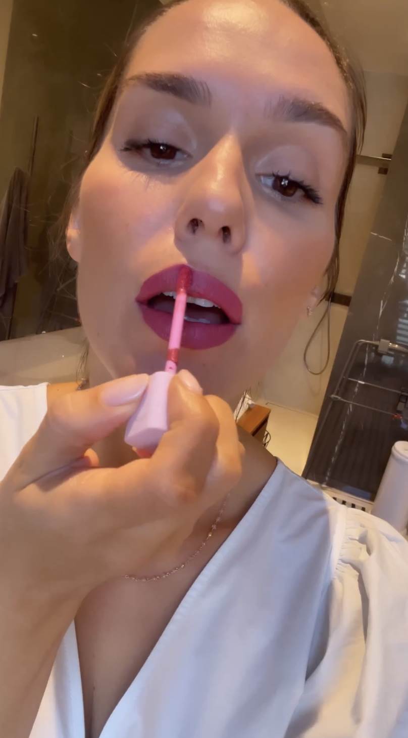 Franka Batelić objavila je video u kojem se šminka u svojoj kupaonici.