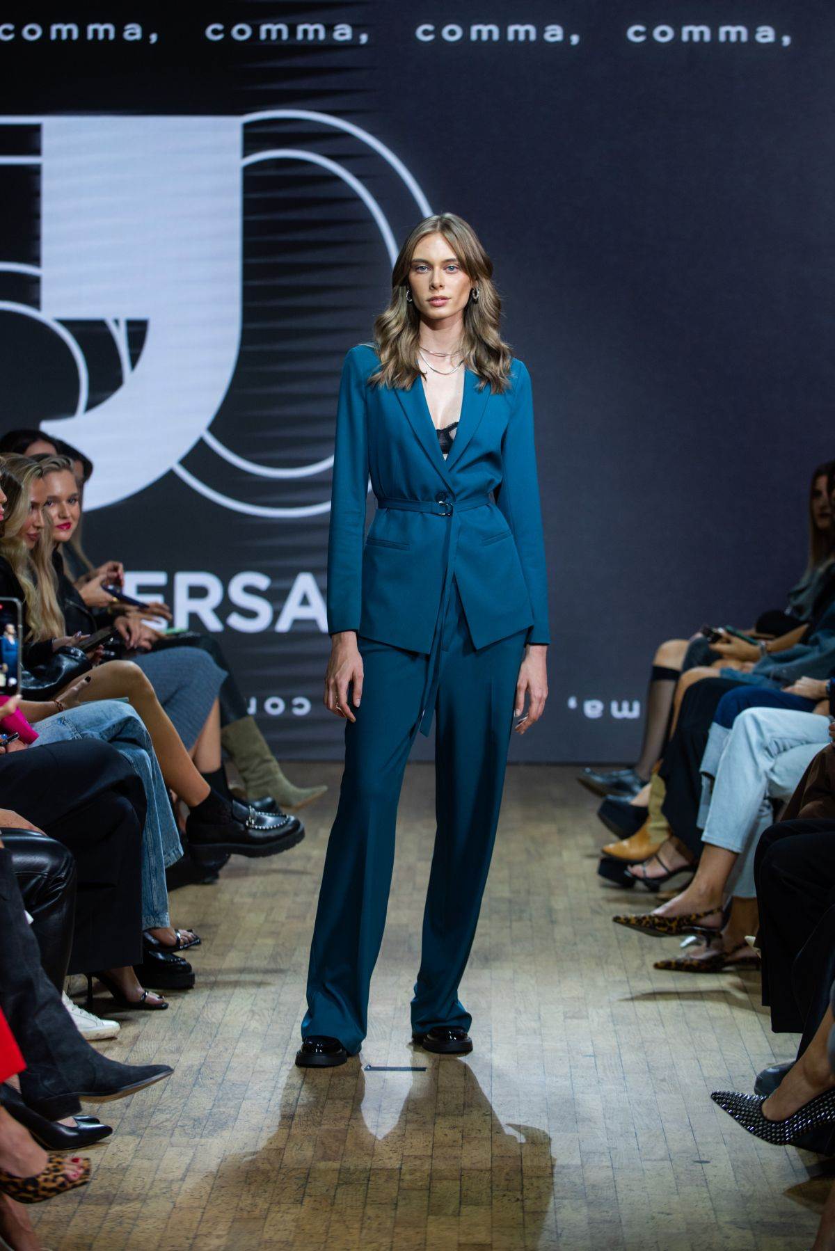 Comma 50 godina - revija 10.jpg