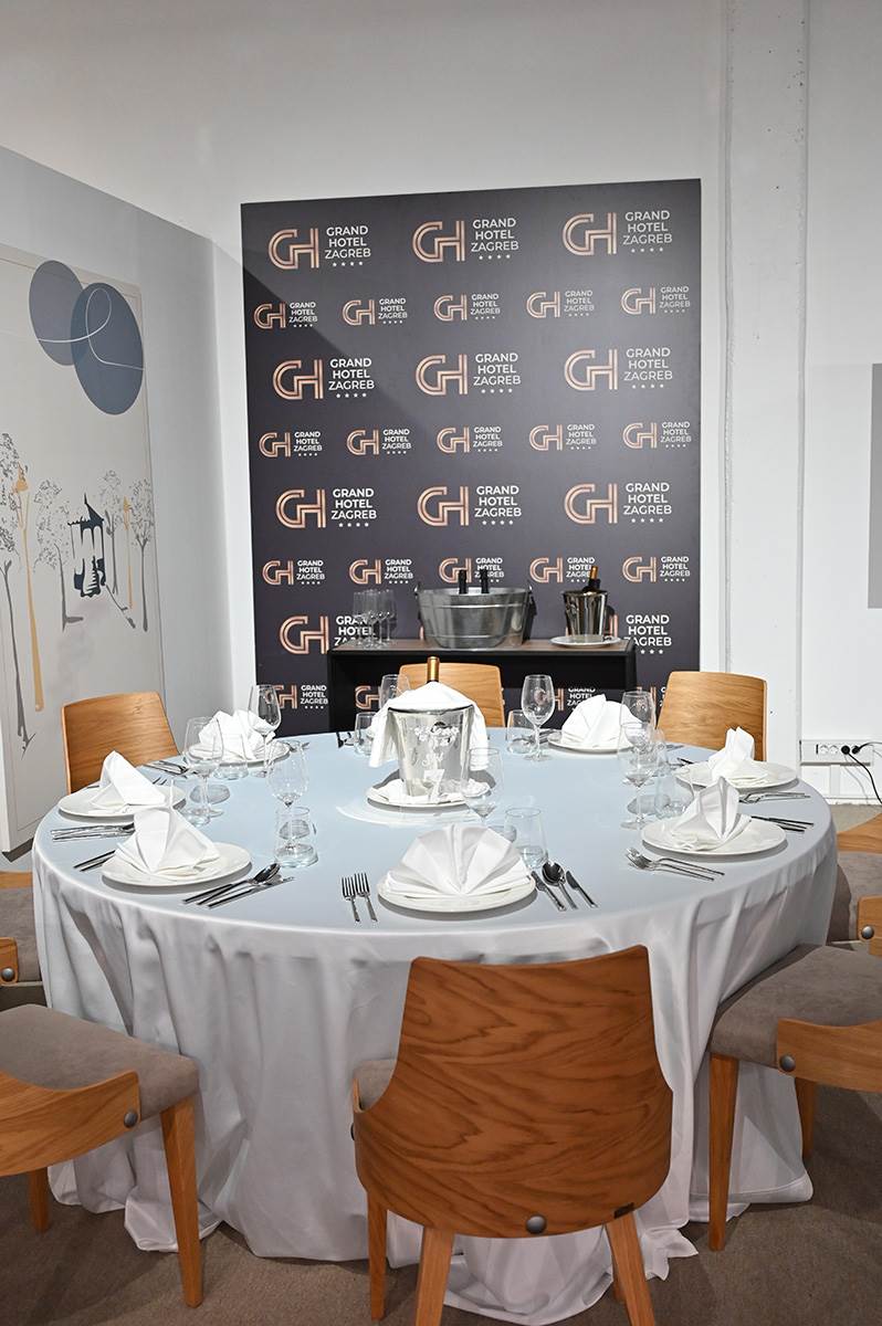 Grand Hotel Zagreb.JPG