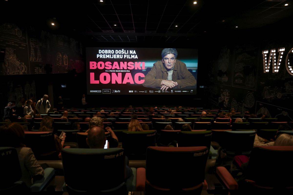 Projekcija filma.jpg