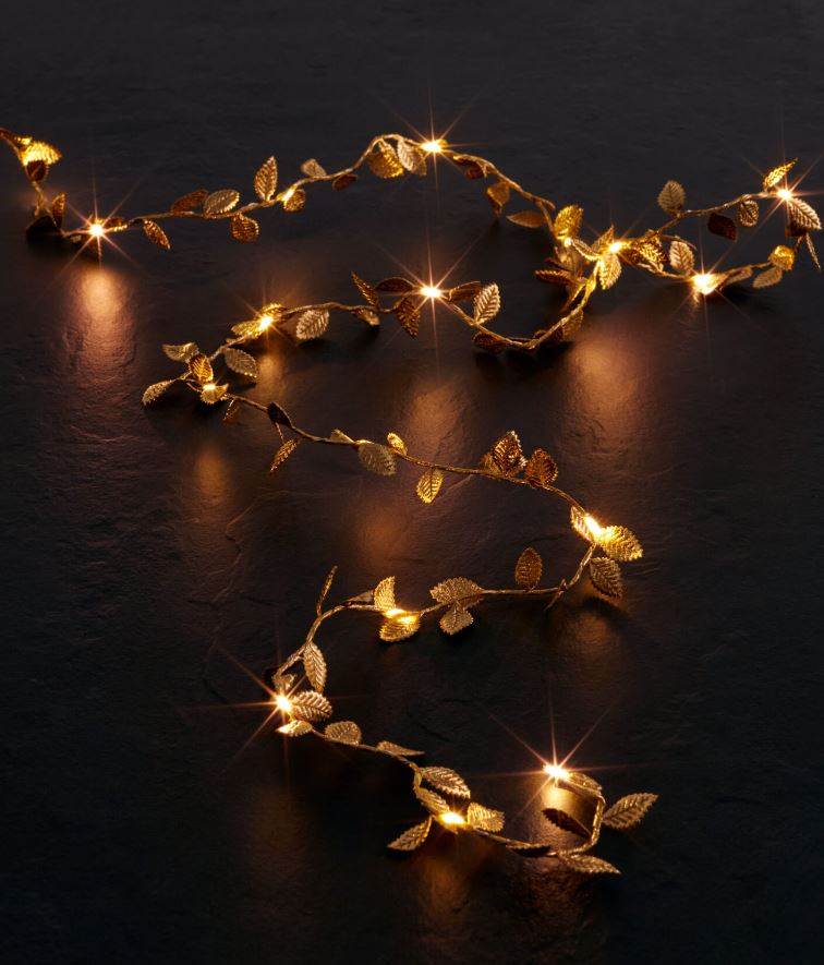 LED lanac sa svjetlima u originalnom obliku listića, Pepco, 2,5 eura