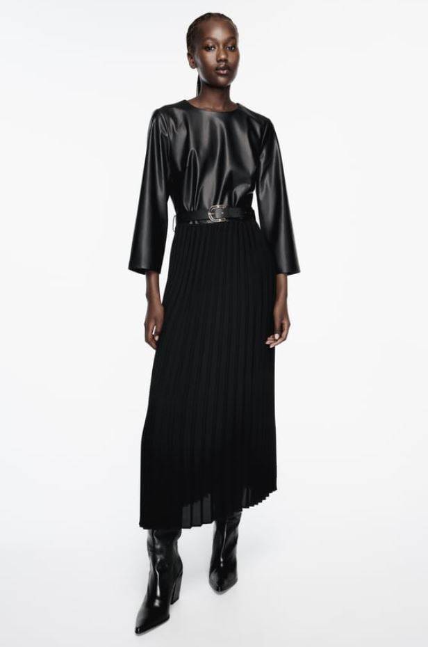 PLISIRANA KONTRASTNA MIDI HALJINA OD UMJETNE KOŽE, ZARA, 39,95 EUR /301,00 KN