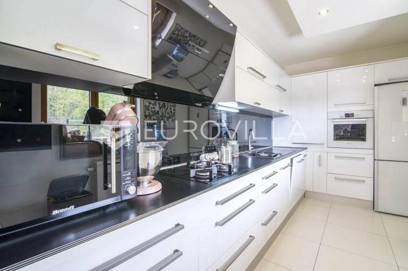 Stan Ive Šarić i Jerka Leke (2).jpg