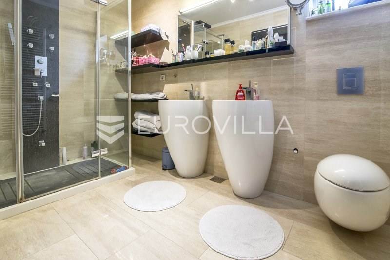 Stan Ive Šarić i Jerka Leke (8).jpg