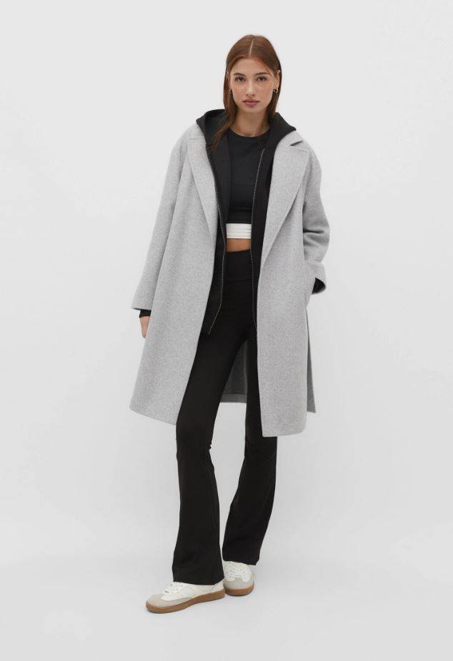 Soft-touch coat with belt, Stradivarius, 39,99 EUR/ 301,30 KN