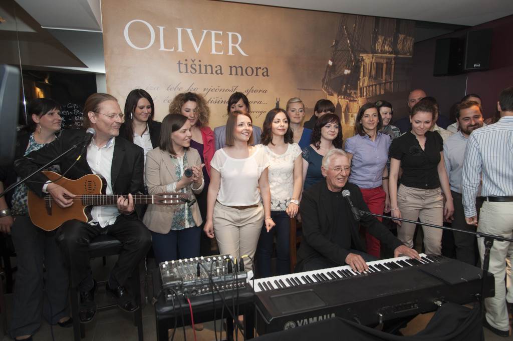 Oliver Dragojević predstavio novi album 'Tišina mora' 