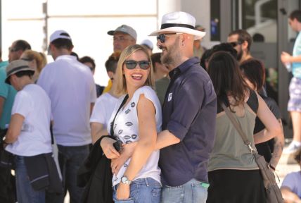 Damir Urban sa suprugom Milicom na splitskom gey prideufoto Mario Strmotic.jpeg