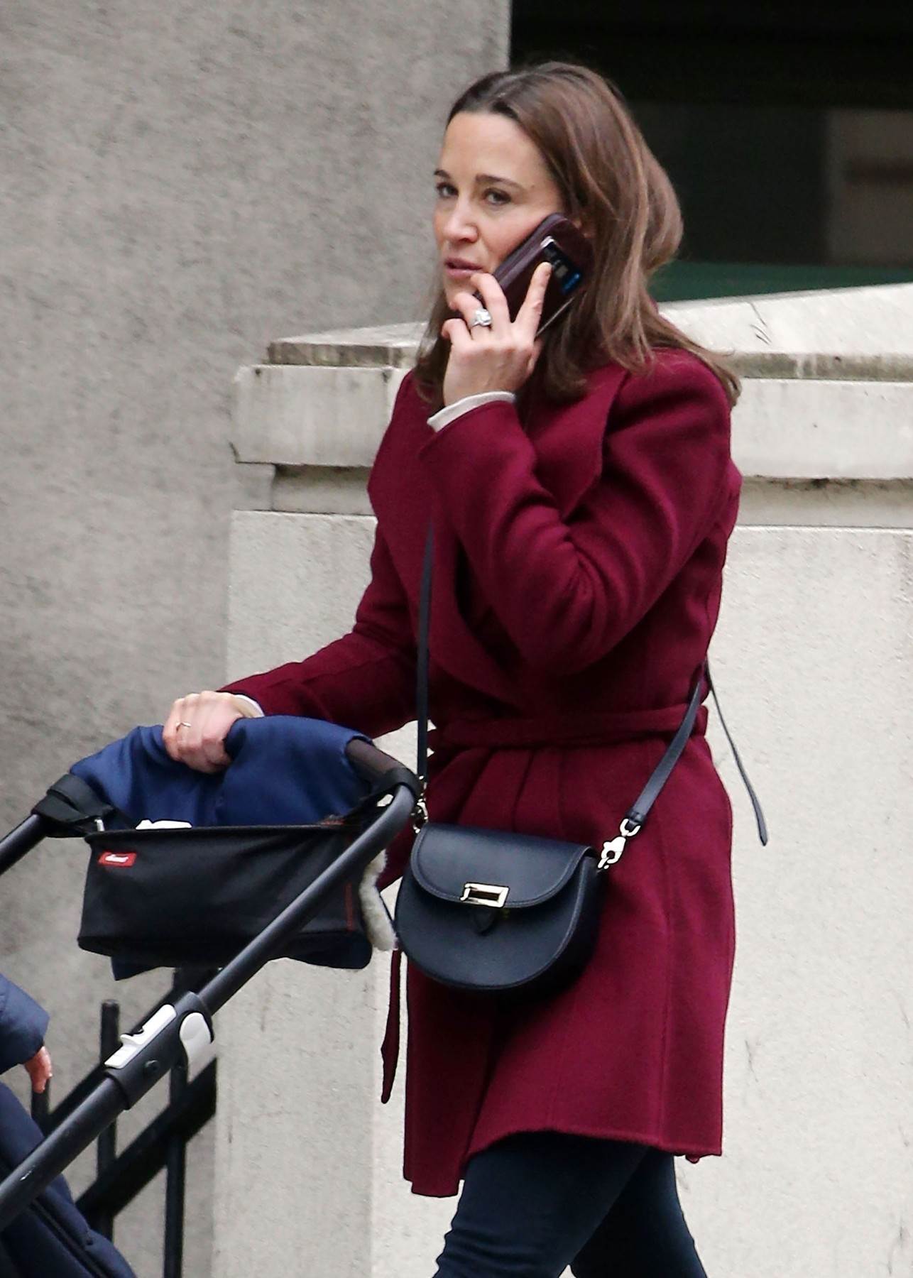 Pippa Middleton iznenadila javnost jeftinim kaputom