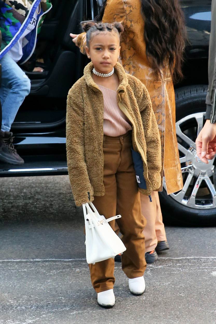 Petogodišnja Kardashianka umjesto mame, drži torbicu vrijednu 90.000 kuna