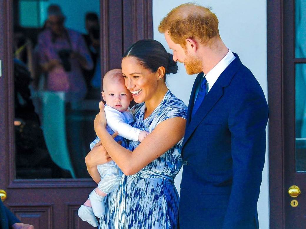Ponašanje Meghan Markle i princa Harrya moglo bi njihovu djecu koštati titula