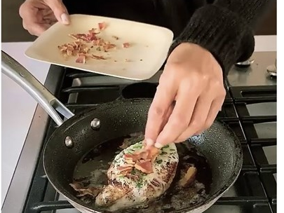 MORATE ISPROBATI Piletina sa slaninom po receptu slavne oskarovke