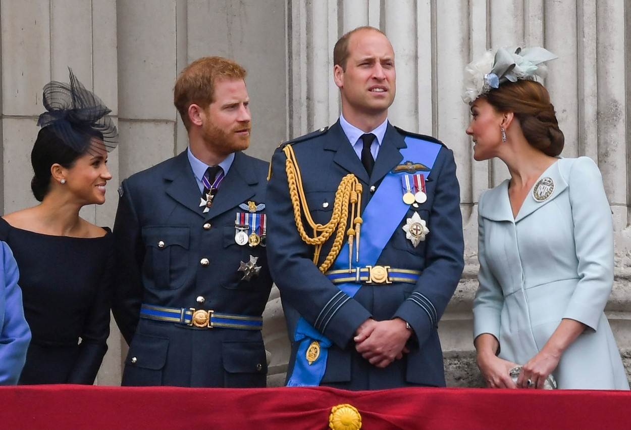 Prinčevi Harry i William sa suprugama