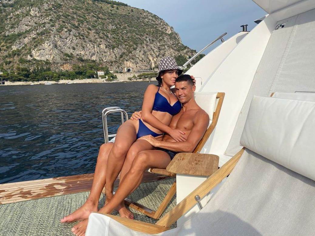 'BLAGO JOJ SE' Ronaldova Georgina pokazala u kakvom luksuzu živi