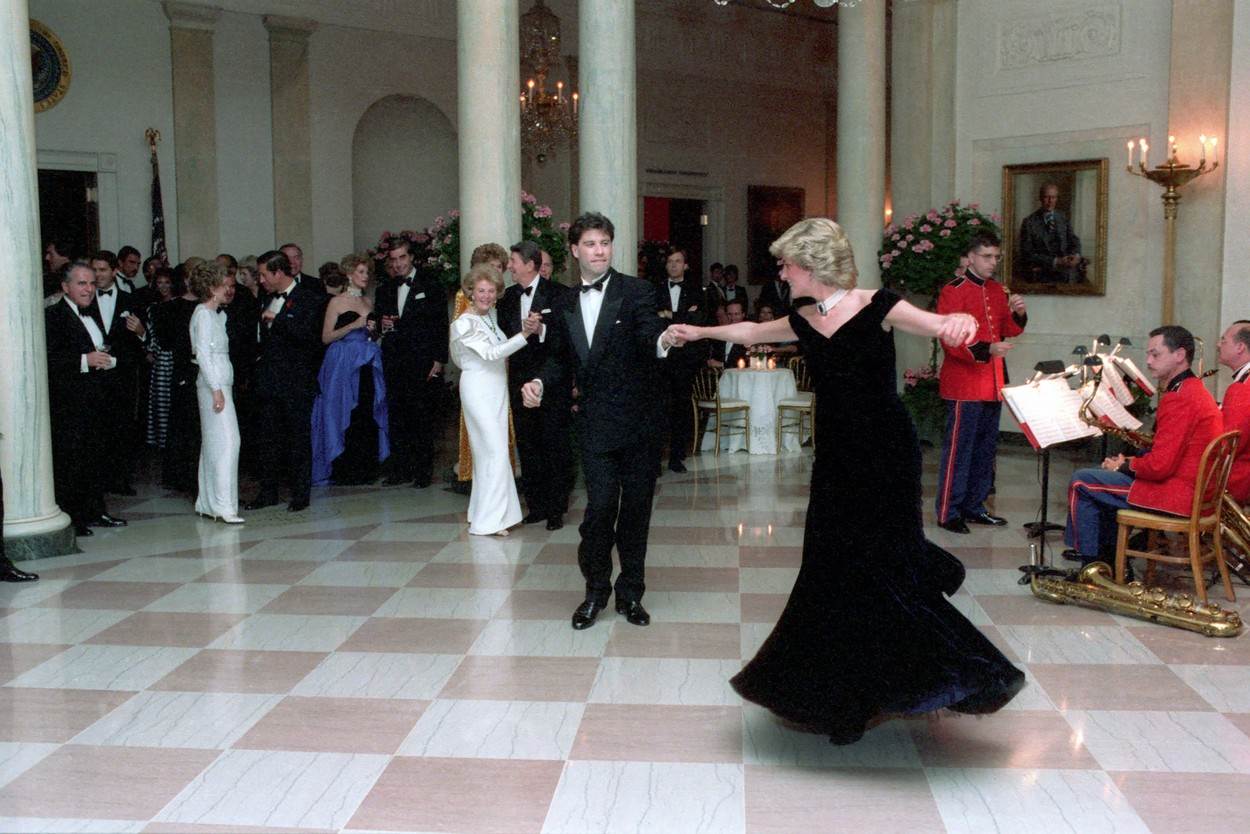 Za posjeta Bijeloj kući 1985. kada je zaplesala s Johnom Travoltom na oduševljenje svih