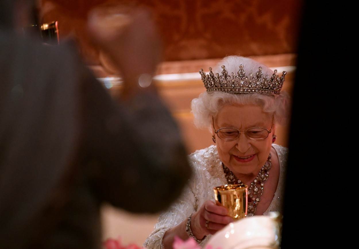 Kraljica Elizabeta si svakodnevicu olakšava alkoholom