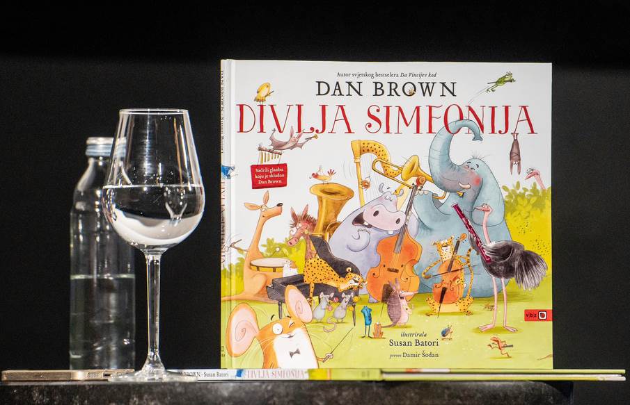 Dan Brown održao svjetsku premijeru prve slikovnice 'Divlje simfonije'