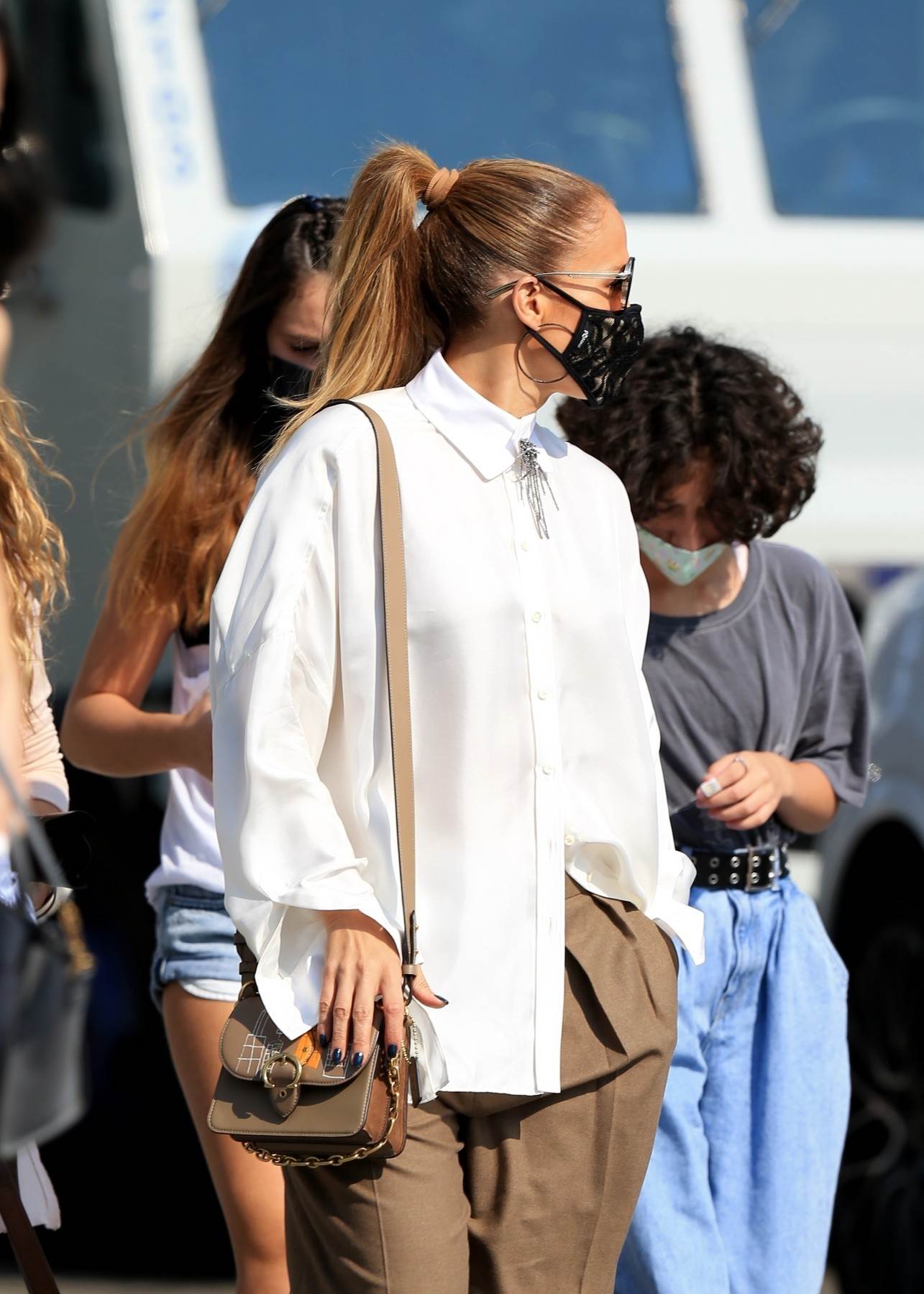 Jennifer Lopez ima novu omiljenu torbicu za svaki dan