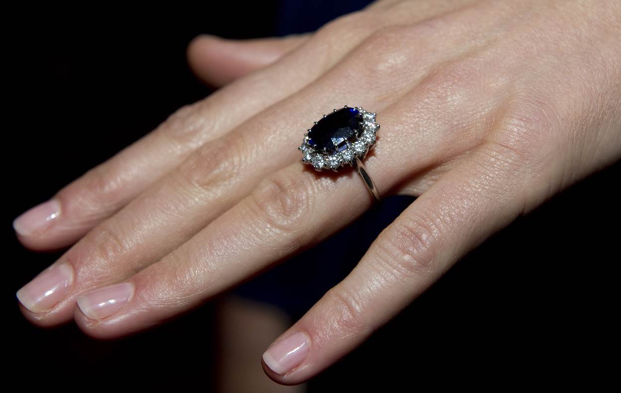 NIJE BIO NJOJ NAMIJENJEN Kome je zapravo Kate otela zaručnički prsten?