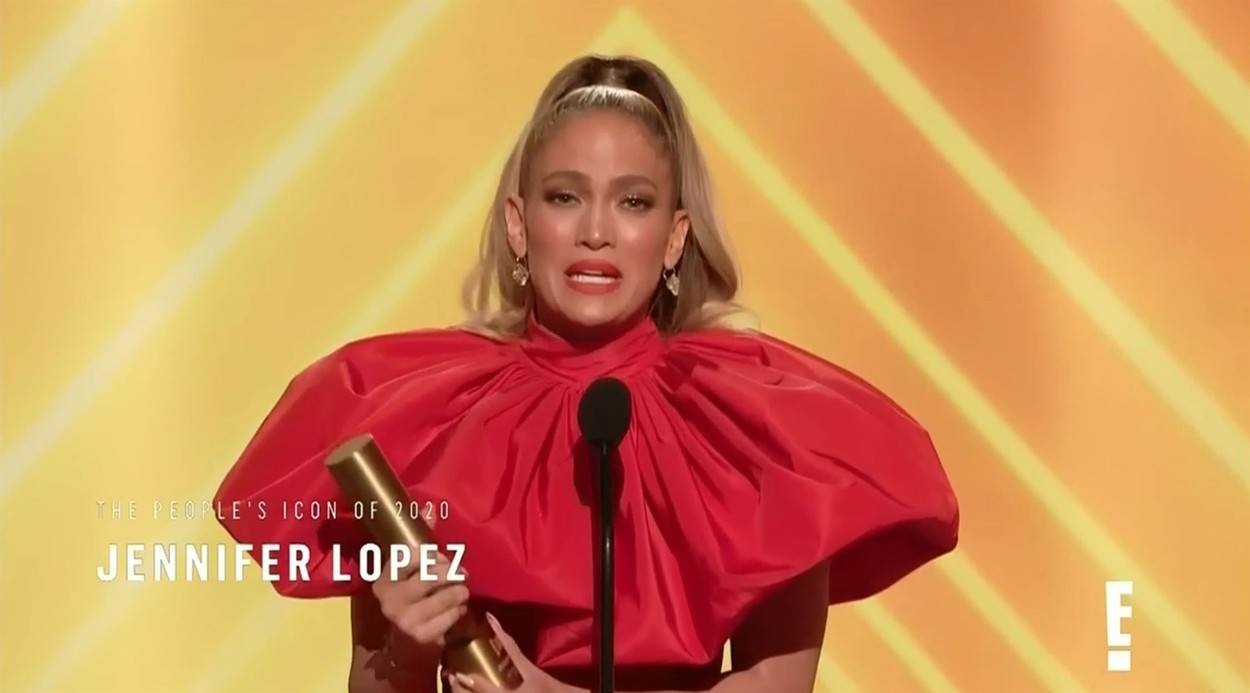 Fanovi ismijavaju Jennifer Lopez: 'Pa ovo je za cirkus'