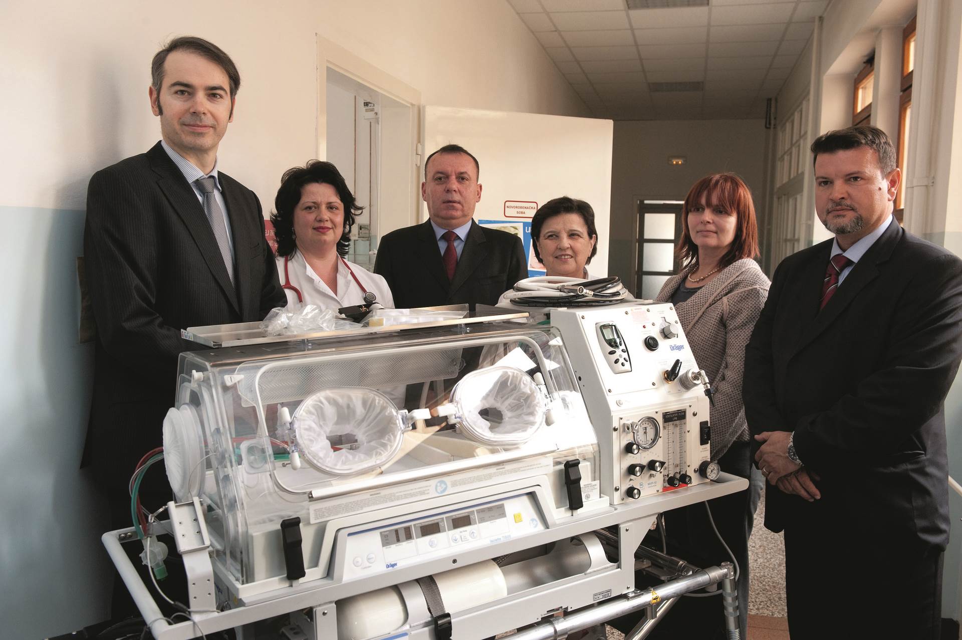 Zahvaljujući donaciji PBZ Grupe, Opća bolnica Gospić nabavila je prijenosni inkubator s respiratorom