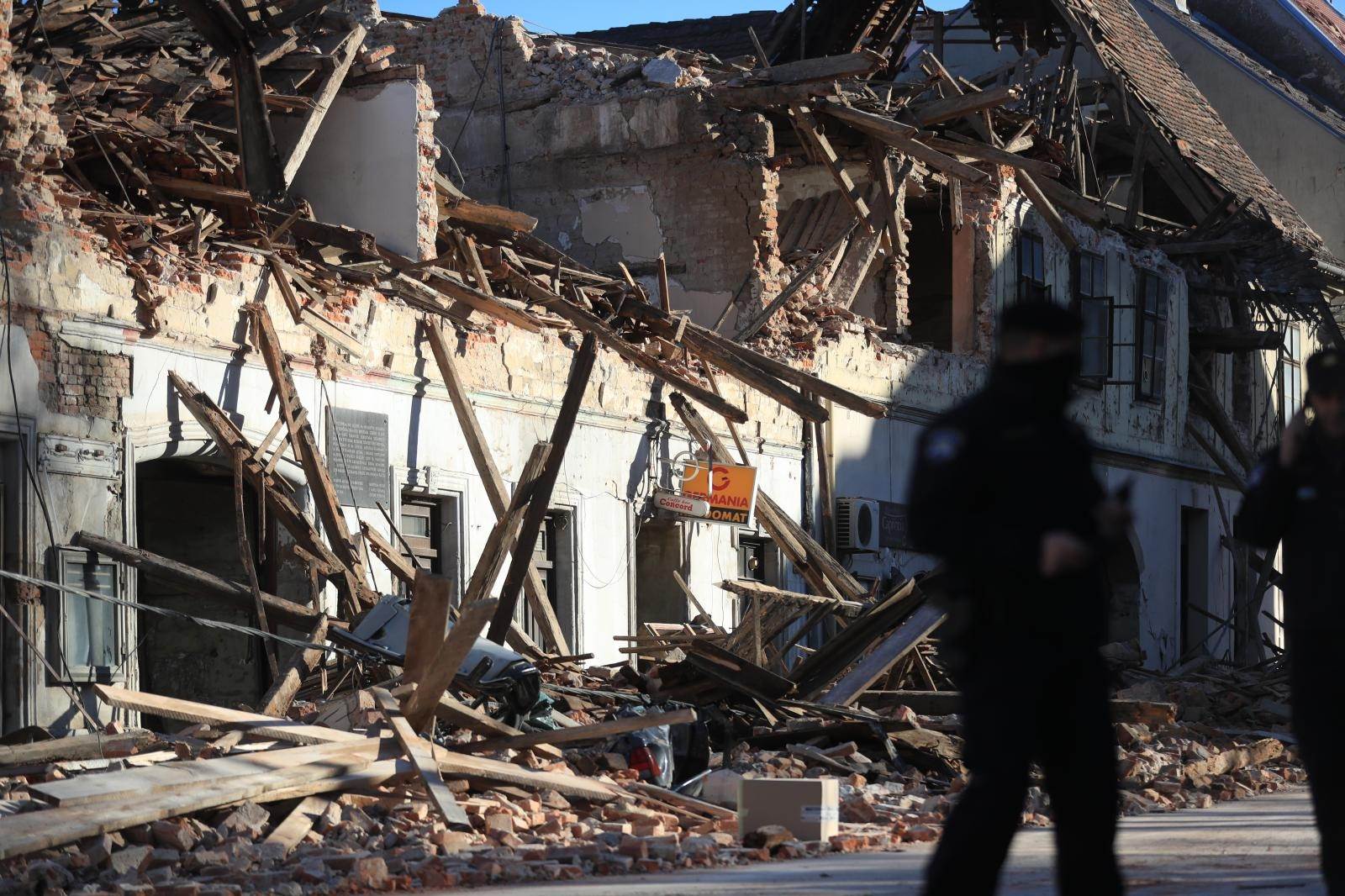 Potres u Banovini uništio je brojne lokale i trgovine.