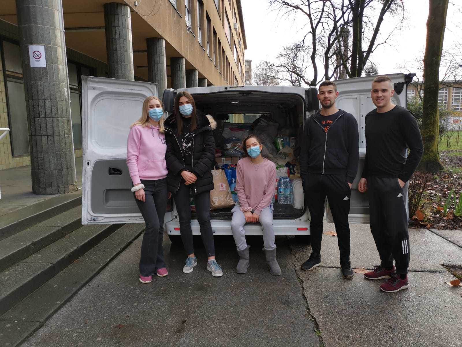 Zagrebačke studentice za Petrinju: 'U prirodi nam je empatija'