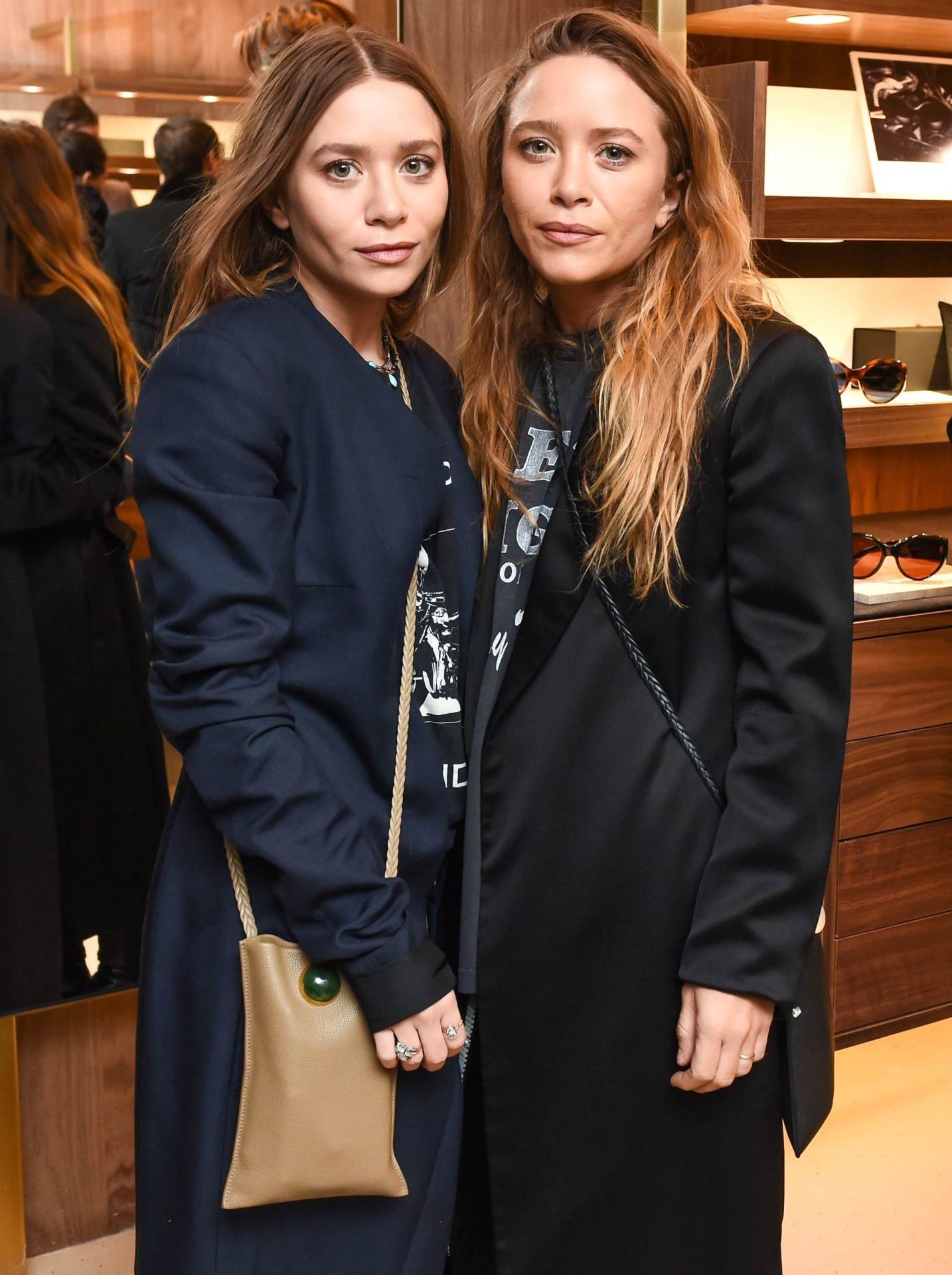 Sestre Olsen prodaju svoju supercool odjeću od Chanela do Comme des Garcons