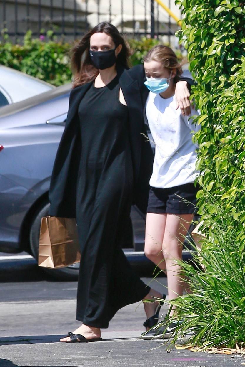 POZNATA TRENDSETERICA Angelina Jolie zna što će se nositi ovog ljeta