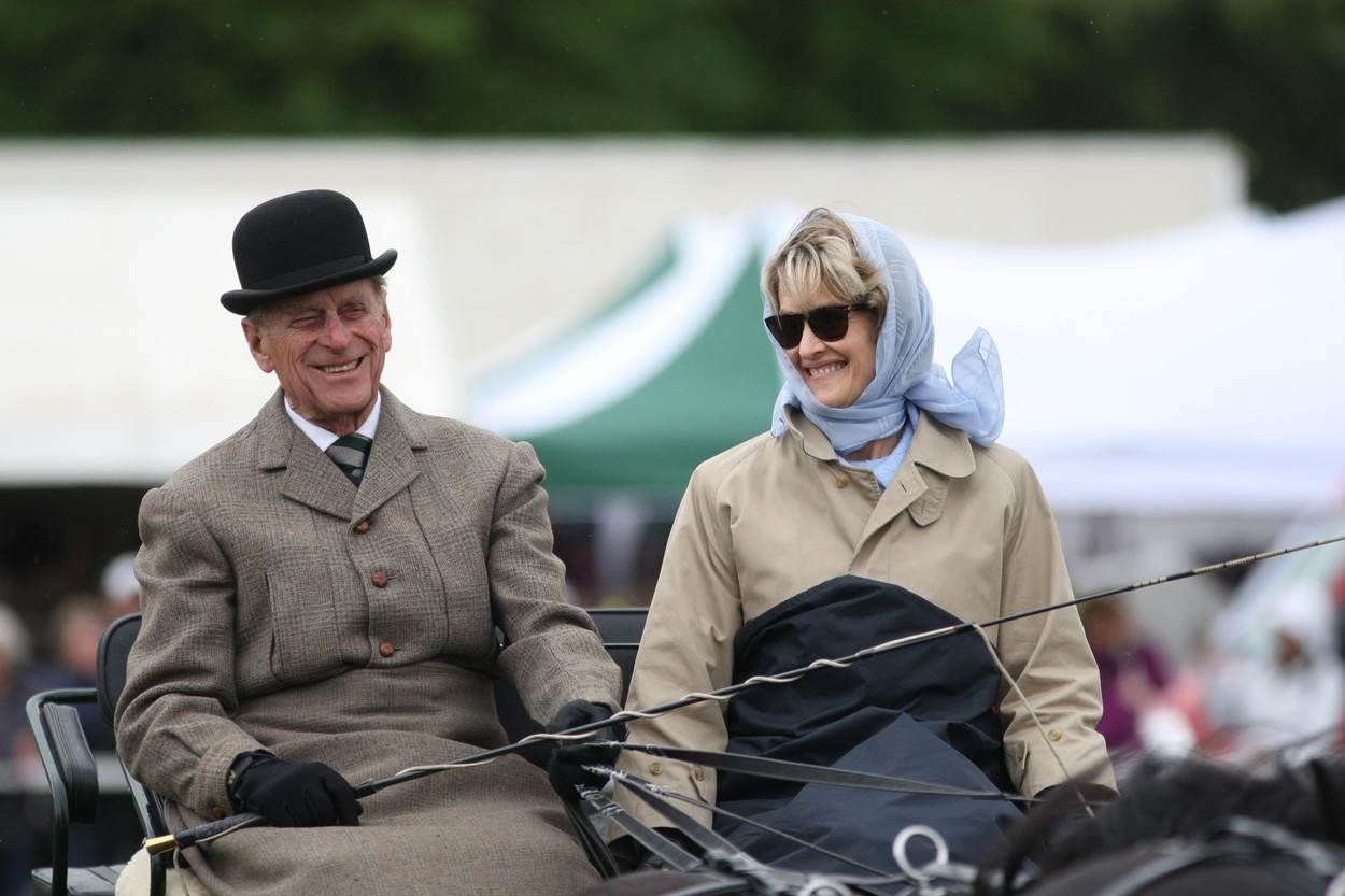 Princ Philip i grofica Mountbatten tijekom vožnje kočijom