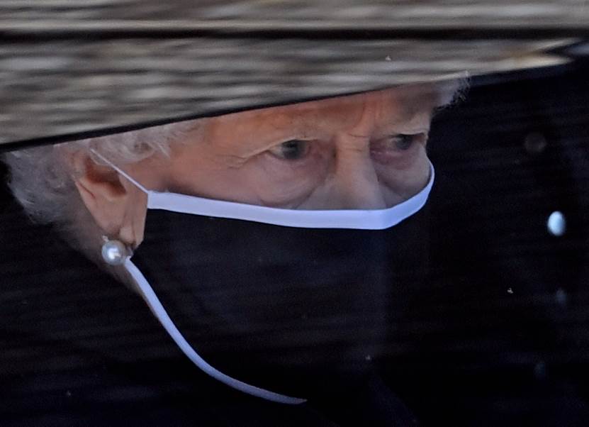 Jedna fotografija kraljice Elizabete slama srca: 'Shrvana i krhka'