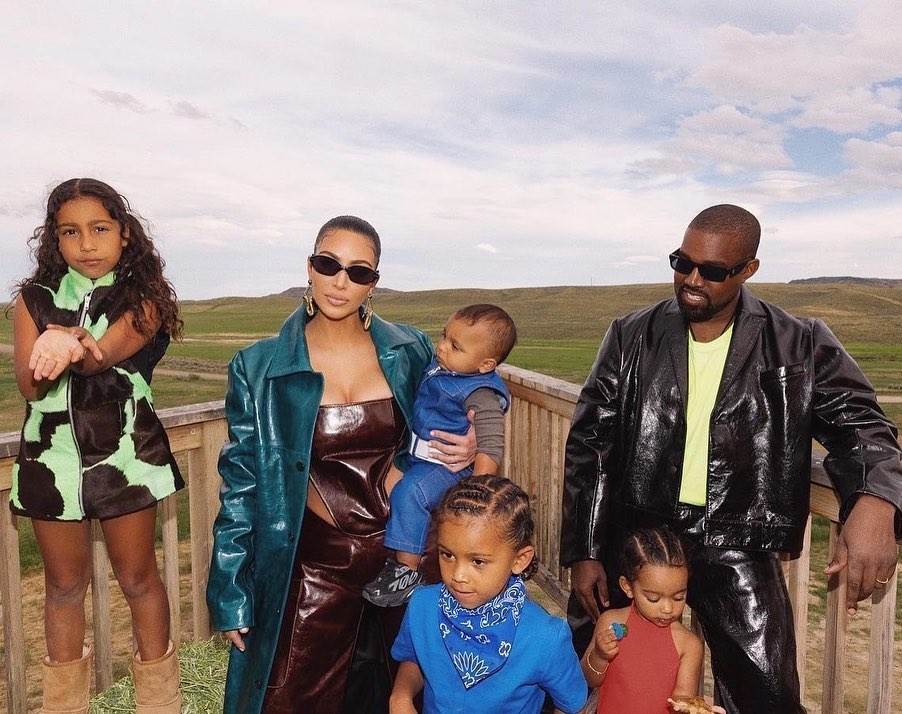 Kim, Kanye i njihova djeca na ranču u Wyomingu