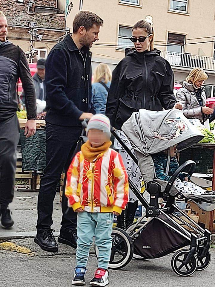 Milica Mihajlović i Ivan Todorić sa sinom i kćeri na zagrebačkom Dolcu