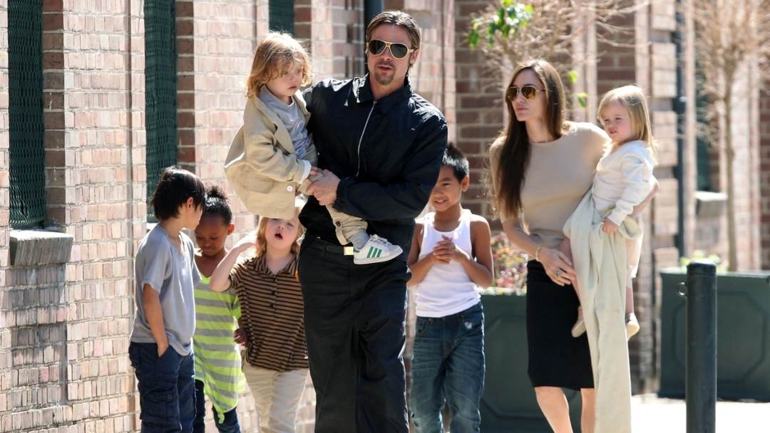 Angelina Jolie i Brad Pitt upleteni su u sudske bitke oko skrbništva nad djecom