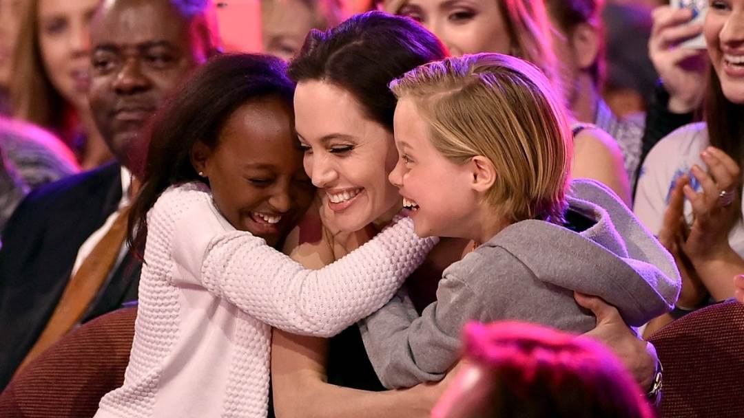Angelina Jolie s kćerima