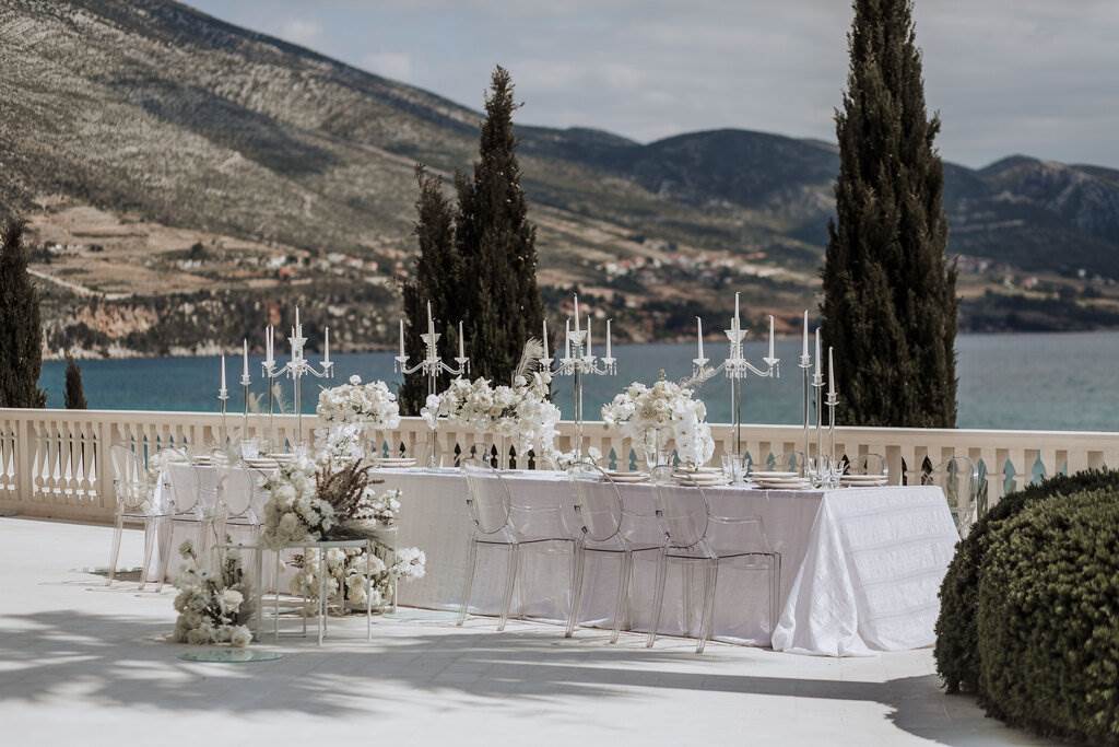 moderni svadbeni stol