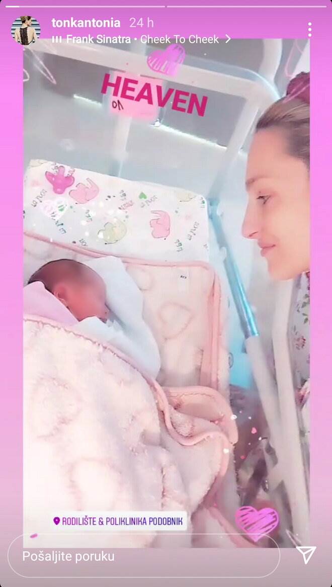Antonia Šerić i tek rođena kćerkica Ava
