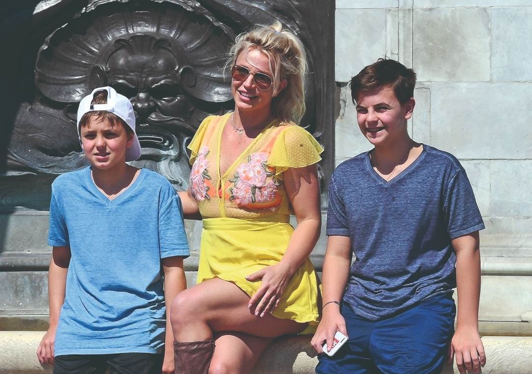 Britney sa sinovima koje je dobila u braku s Kevinom Federlineom