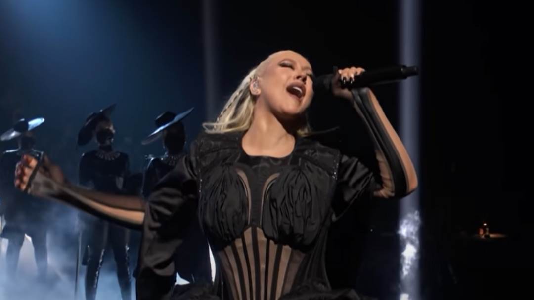 Christina Aguilera nastupa na People's Choice Awards
