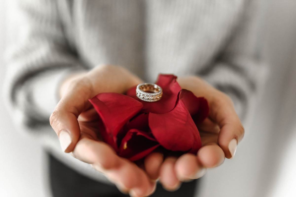6-romanticnih-ideja-kako-zaprositi-kod-kuce