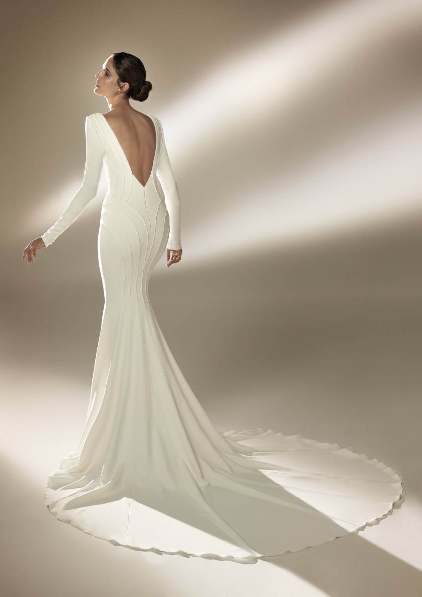 bridal-modni-trendovi-u-2021-nosit-ce-se-vjencanice-otvorenih-leda
