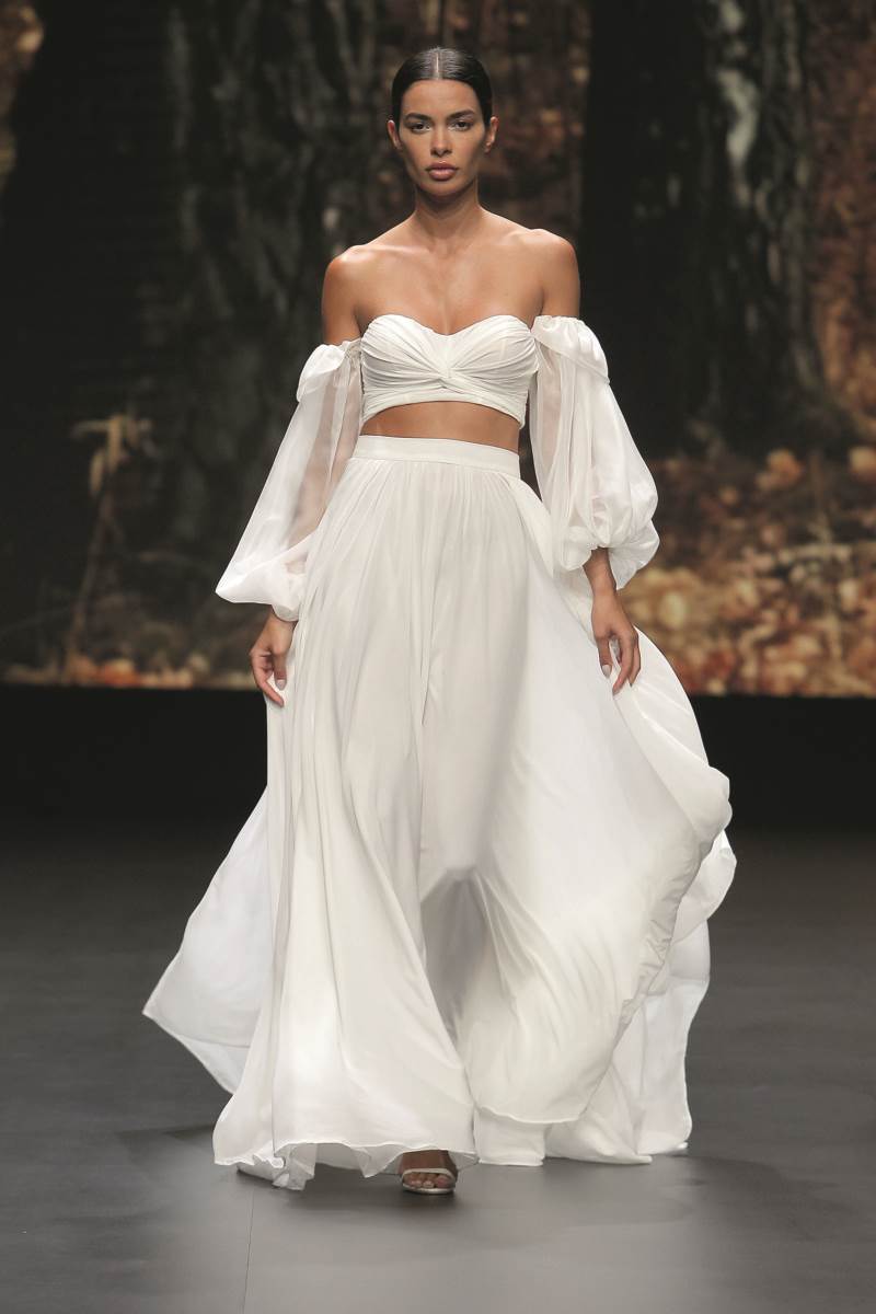 bridal-modni-trendovi-u-2021-carobni-rukavi-naglasena-ramena