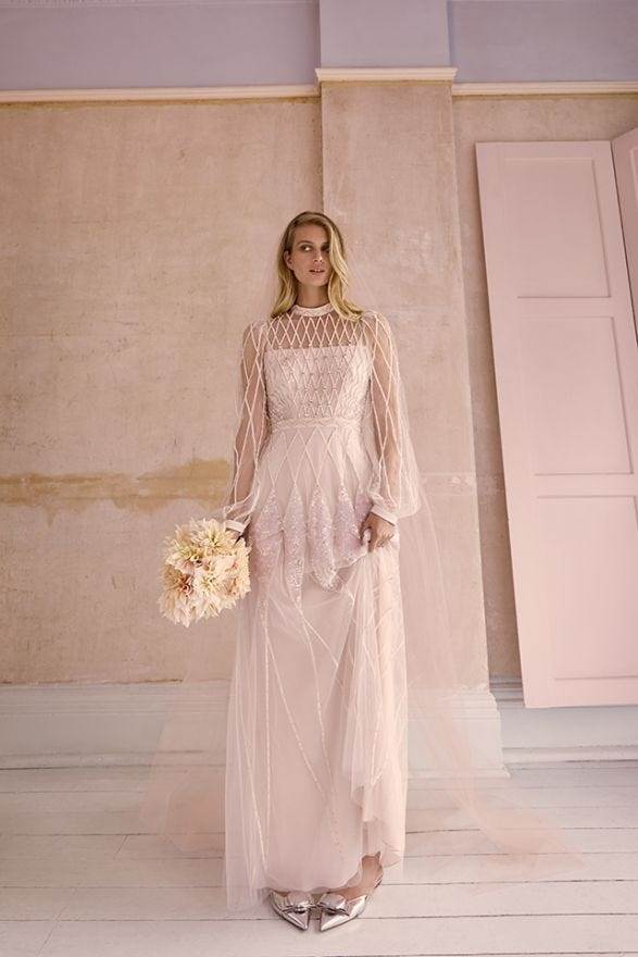 bridal-modni-trendovi-u-2021-nova-dimezija-cipke