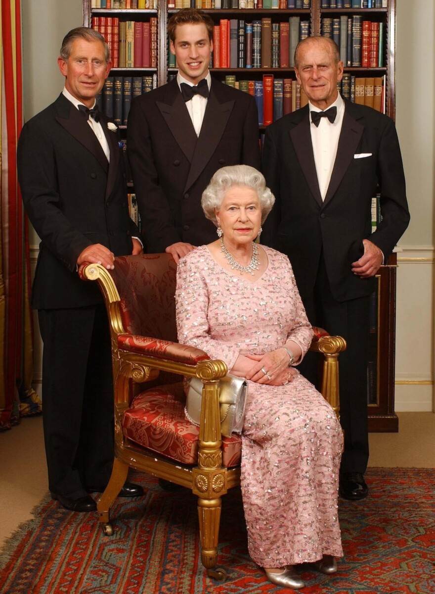 Kraljica Elizabeta, princ Philip, princ Charles i princ William