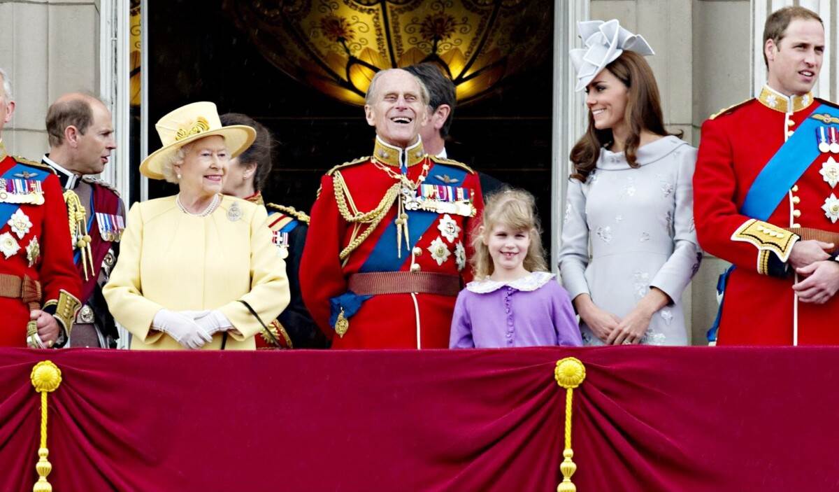Kraljica Elizabeta, princ Philip i kraljevska obitelj