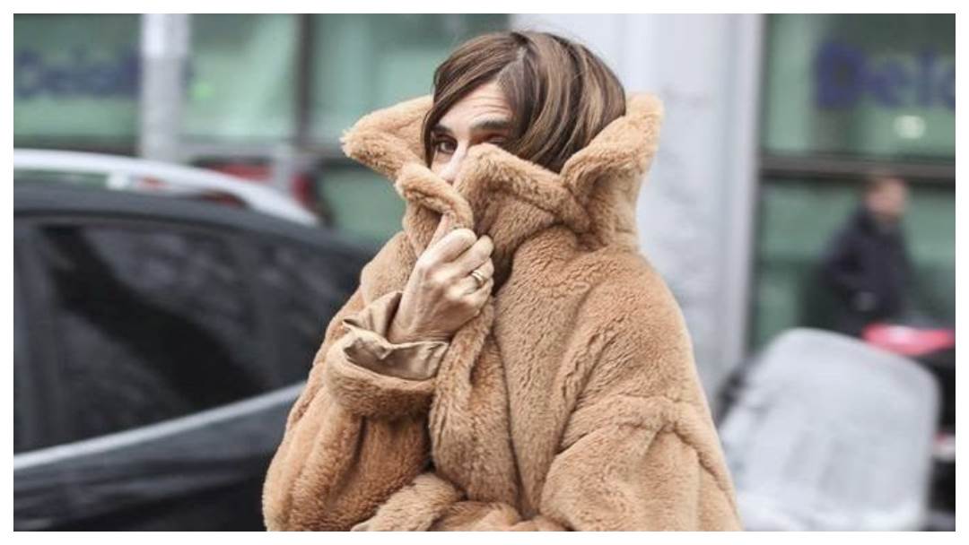 Carine Rotfield prva odjenula teddy kaput u Milanu