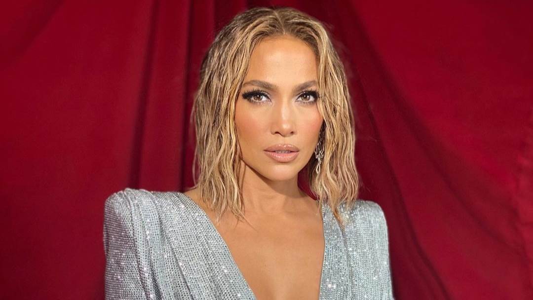 Jennifer Lopez u seksi izdanju pokazuje svoj mladoliki izgled