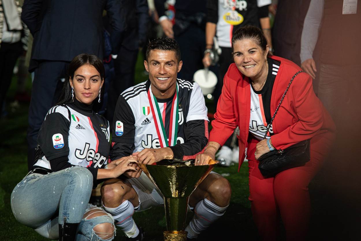 Cristiano Ronaldo s djevojkom Georginom Rodriguez i majkom Dolores Aveiro