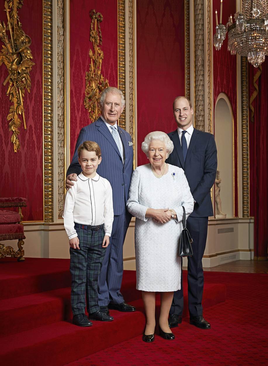 Obiteljska fotografija zbog koje su se Meghan i princ Harry navodno povukli sa svojih kraljevskih funkcija
